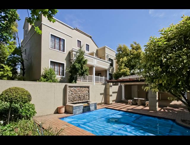 2 BEDROOM APARTMENT FOR SALE IN SAXONWOLD